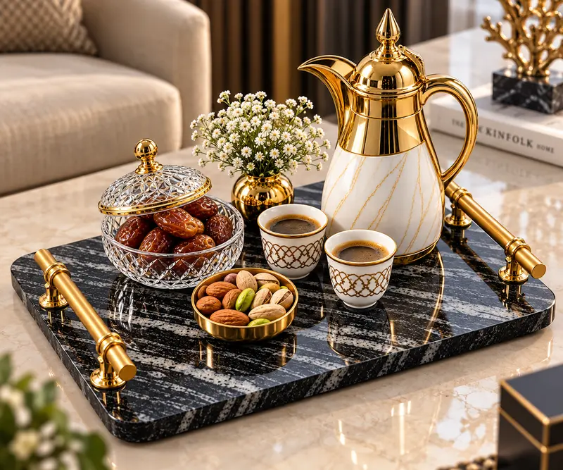 صينية تقديم من الرخام الطبيعي بمقابض ذهبية